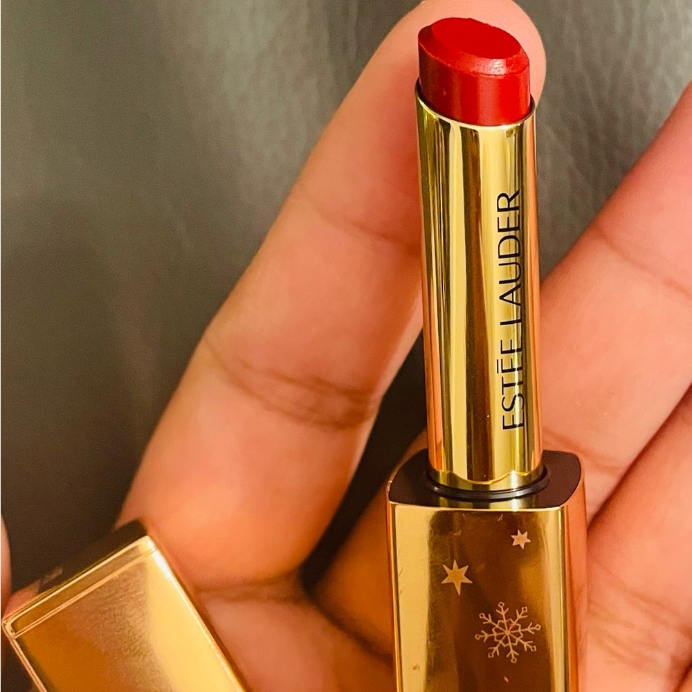 Estée Lauder lipstick